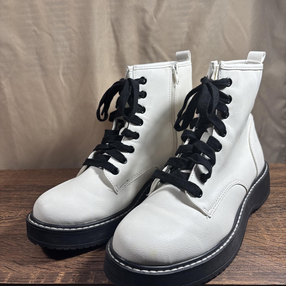 Madden NYC Boots Womens Size 9 White Combat Ankle Lace Up Zip Platform Casual